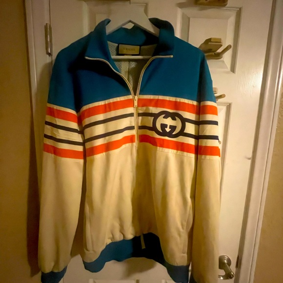 𝐆𝐮𝐜𝐜𝐢 𝐈𝐧𝐭𝐞𝐫𝐥𝐨𝐜𝐤𝐢𝐧𝐠 𝐆 𝐓𝐫𝐚𝐜𝐤 𝐉𝐚𝐜𝐤𝐞𝐭 𝐢𝐧 𝐂𝐫𝐞𝐚𝐦 - Picture 2 of 6